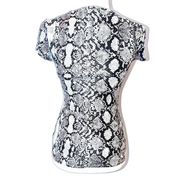 Express | Super Soft Essential Jersey Tee Snake in Ivory | Size Small - Picture 5 of 11